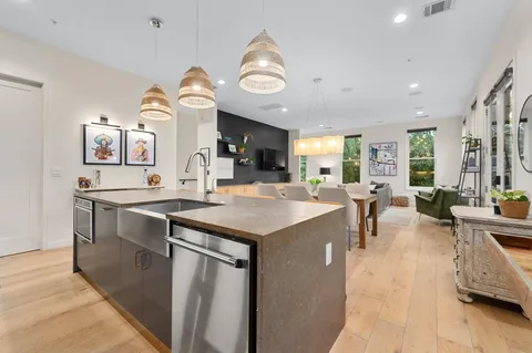 $1,650,000 | 1410 Woodlawn Boulevard, Unit C, Austin, TX 78703