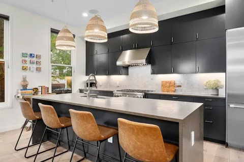 $1,650,000 | 1410 Woodlawn Boulevard, Unit C, Austin, TX 78703