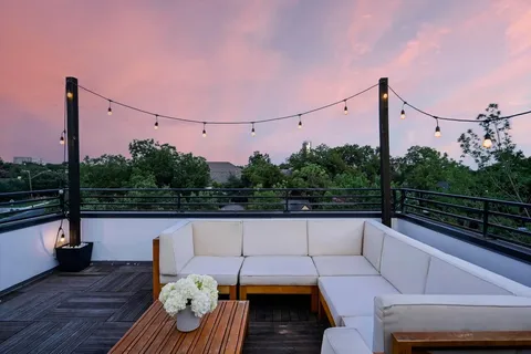 $1,650,000 | 1410 Woodlawn Boulevard, Unit C, Austin, TX 78703