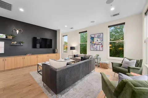 $1,650,000 | 1410 Woodlawn Boulevard, Unit C, Austin, TX 78703