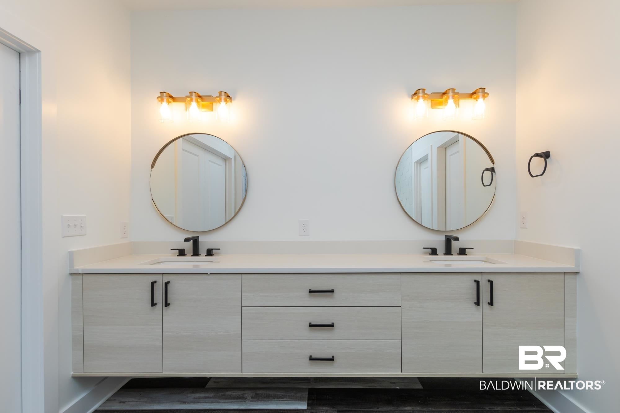 5303 Pine Road Orange Beach, AL 36561 - Photo 13 of 45 Master Bathroom