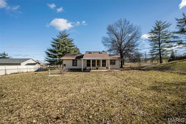 $2,500 | 509 Bald Hill Road, Eureka, MO 63025