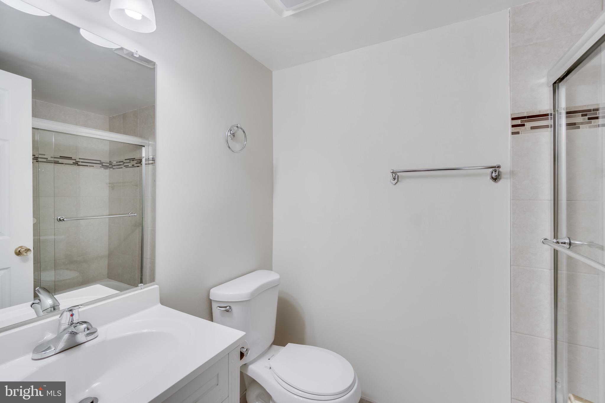 11621 Stoneview Square, Unit 1B Reston, VA 20191 - Photo 16 of 31 Gallery Image 16