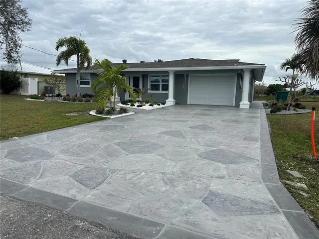 $480,000 | 717 Crestview Circle Northwest, Port Charlotte, FL 33948