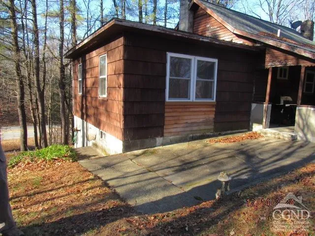 $595,000 | 5926 Highway 9, Rhinebeck, NY 12572