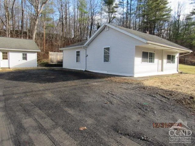 $595,000 | 5926 Highway 9, Rhinebeck, NY 12572