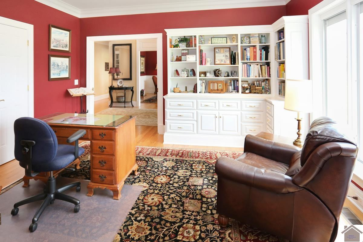 1066 Oaks Country Club Road Murray, KY 42071 - Photo 17 of 35 Photo 17