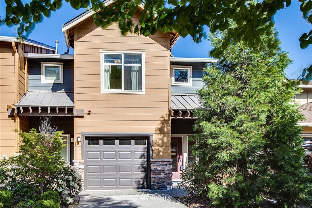 122 Cougar Ridge Road Northwest Issaquah, WA 98027 - Photo 1 of 25