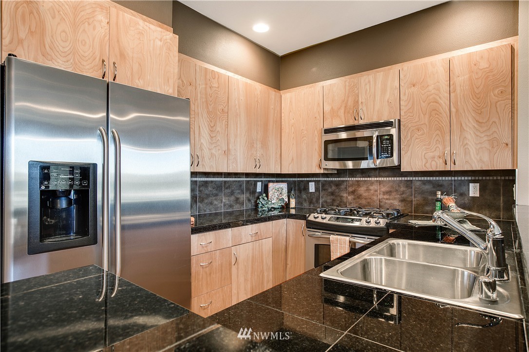 122 Cougar Ridge Road Northwest Issaquah, WA 98027 - Photo 7 of 25
