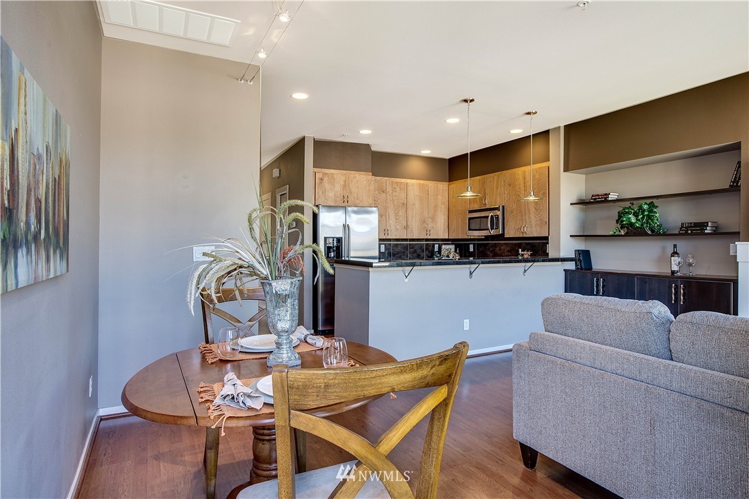 122 Cougar Ridge Road Northwest Issaquah, WA 98027 - Photo 10 of 25