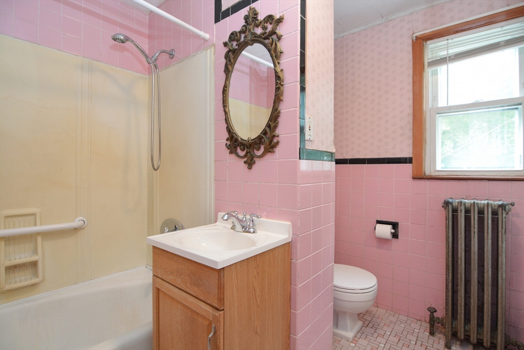 31 Wordsworth Street Boston, MA 02128 - Photo 27 of 36
