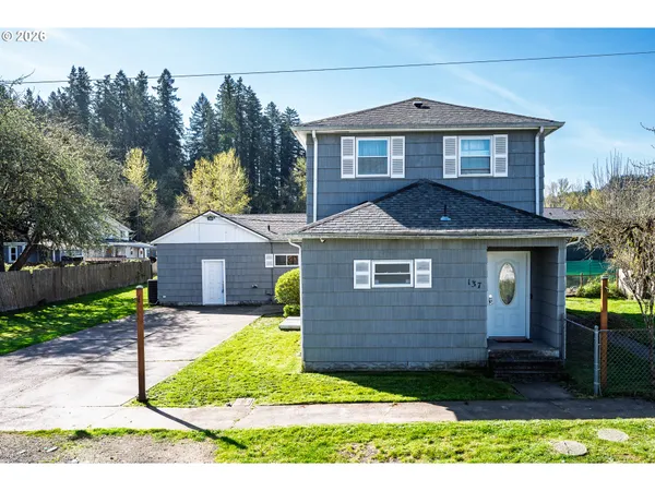 $450,000 | 137 Aden Street Southwest, Castle Rock, WA 98611