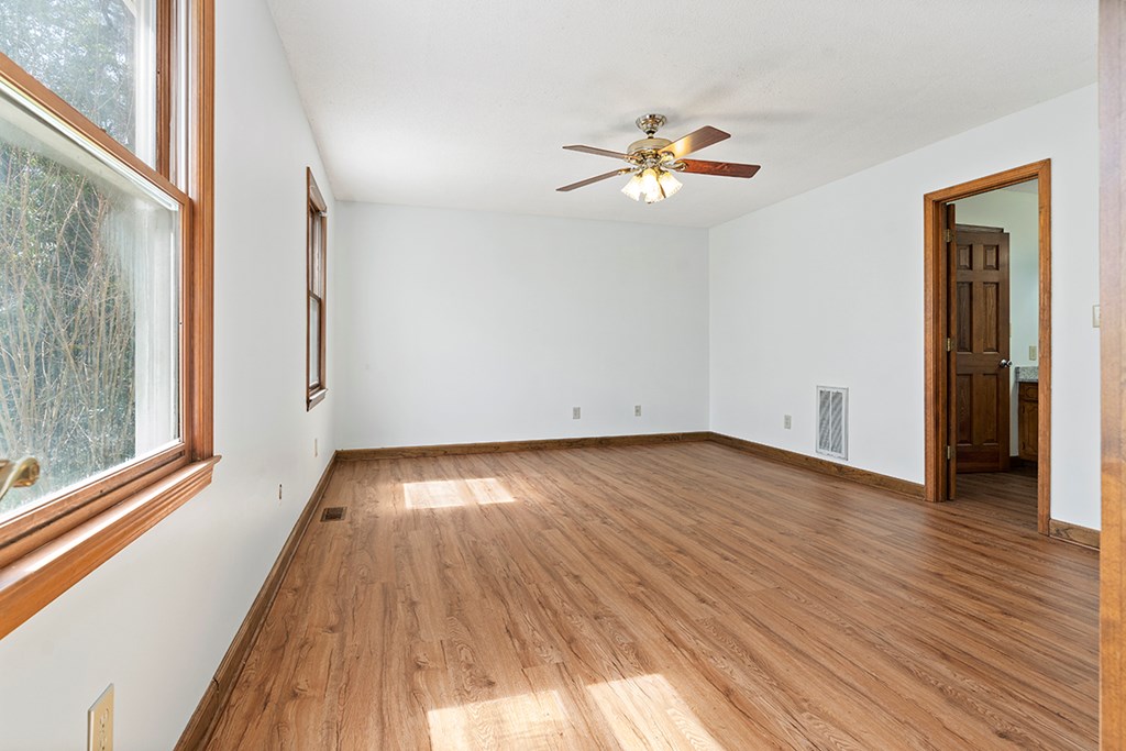 1421 Bucklevel Road Greenwood, SC 29649 - Photo 18 of 37 Gallery Image 18