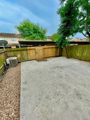 $1,699 | 7700 Creekbend Drive, Unit 72, Houston, TX 77071