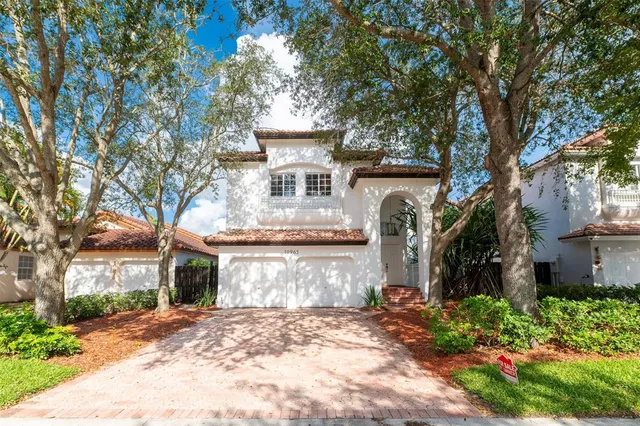 $1,400,000 | 10965 Northwest 59th Street, Doral, FL 33178
