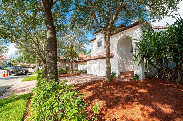 $1,400,000 | 10965 Northwest 59th Street, Doral, FL 33178
