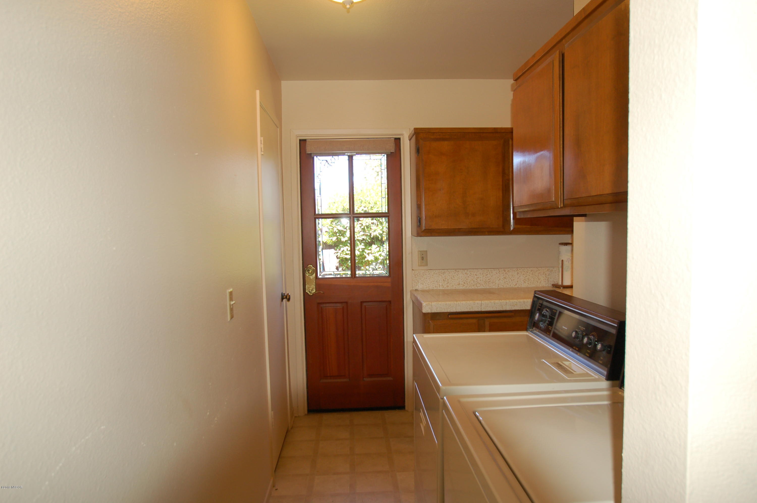 641 Roskilde Road Solvang, CA 93463 - Photo 6 of 9 DSC_0122