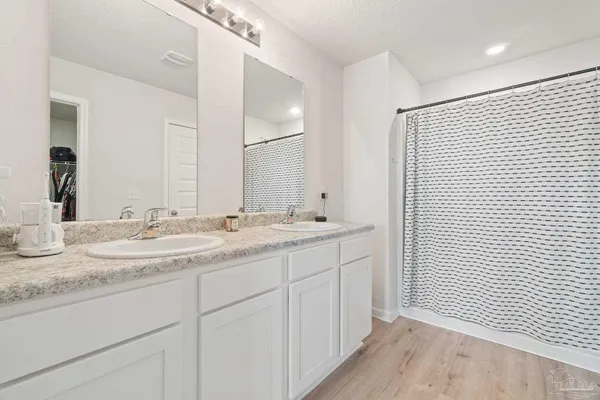 $2,400 | 5252 Peach Drive, Pace, FL 32571