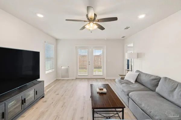 $2,400 | 5252 Peach Drive, Pace, FL 32571