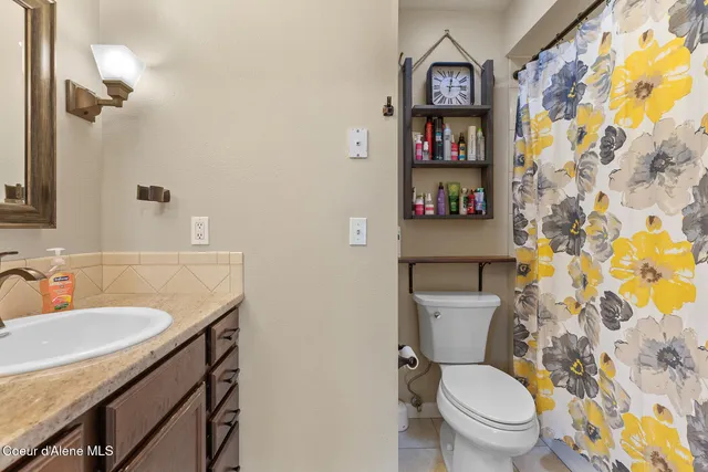 $1,100,000 | 7088 North Colfax Street, Dalton Gardens, ID 83815