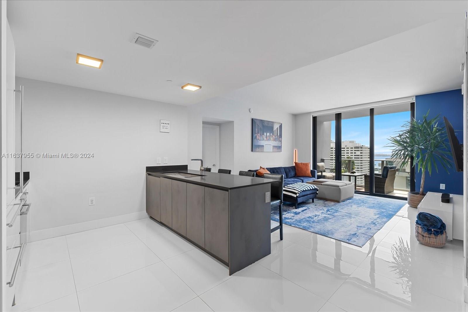 1010 Brickell Avenue, Unit 1602 Miami, FL 33131 - Photo 15 of 47