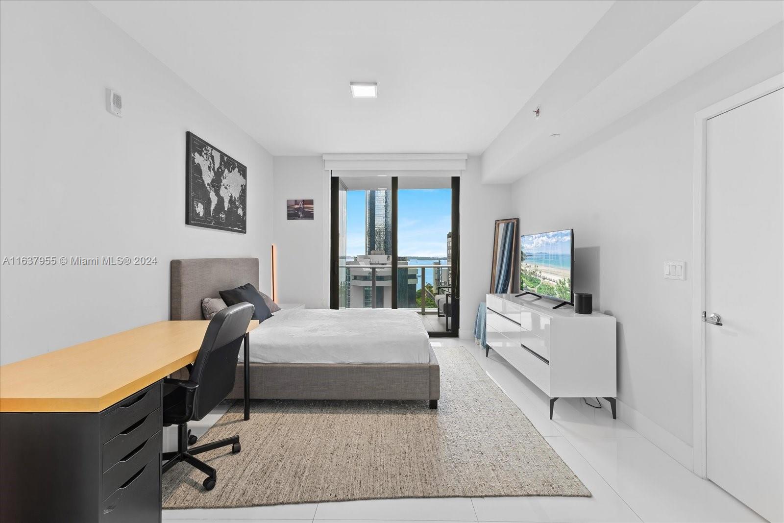 1010 Brickell Avenue, Unit 1602 Miami, FL 33131 - Photo 2 of 47