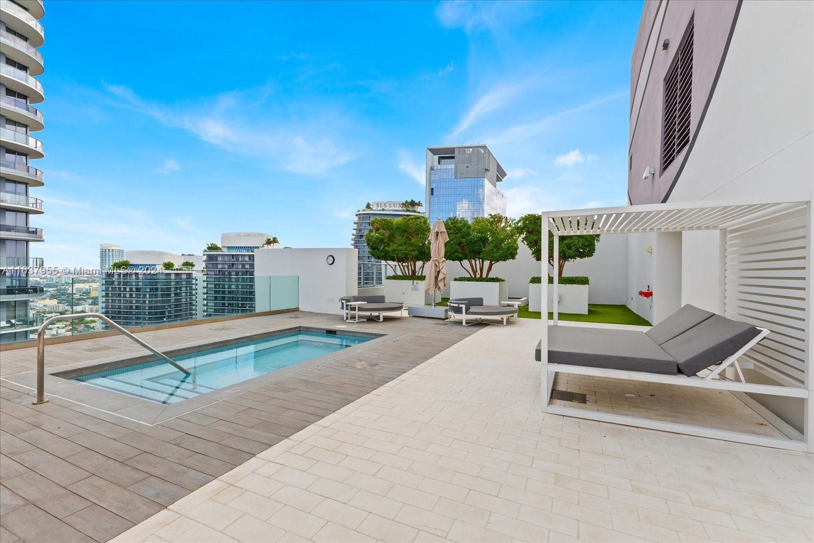 1010 Brickell Avenue, Unit 1602 Miami, FL 33131 - Photo 22 of 47