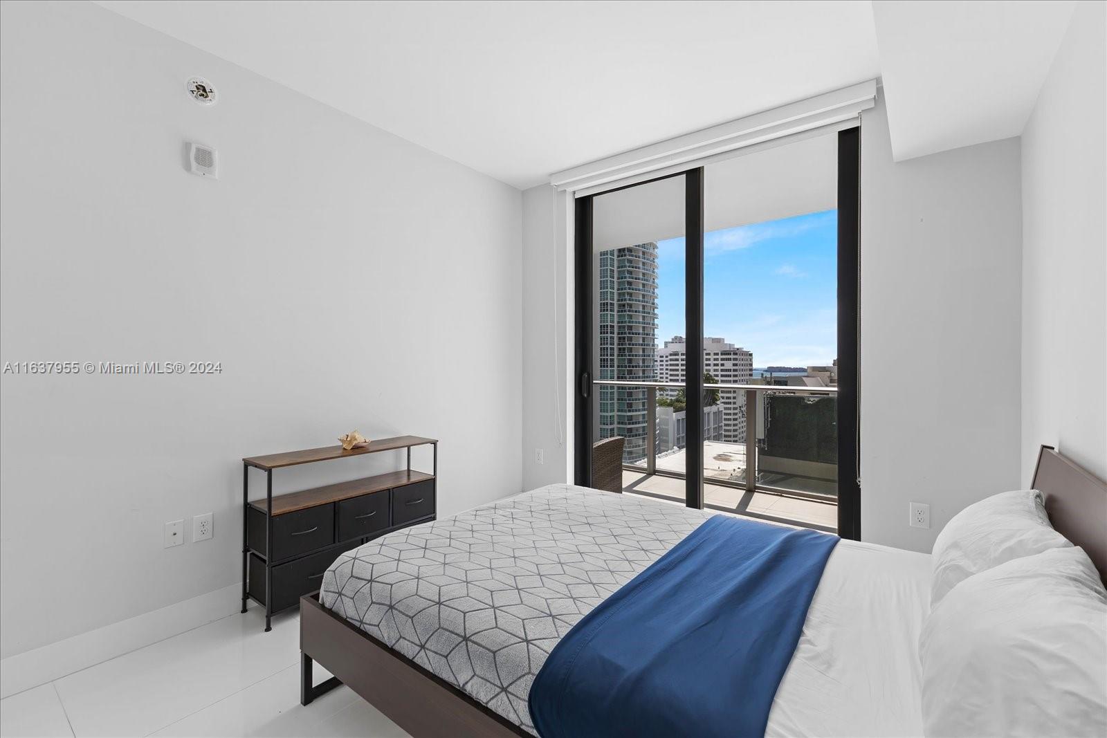 1010 Brickell Avenue, Unit 1602 Miami, FL 33131 - Photo 8 of 47