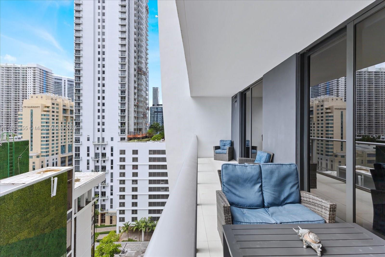 1010 Brickell Avenue, Unit 1602 Miami, FL 33131 - Photo 9 of 47