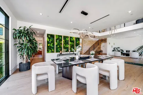$6,495,000 | 18762 Wells Drive, Tarzana, CA 91356