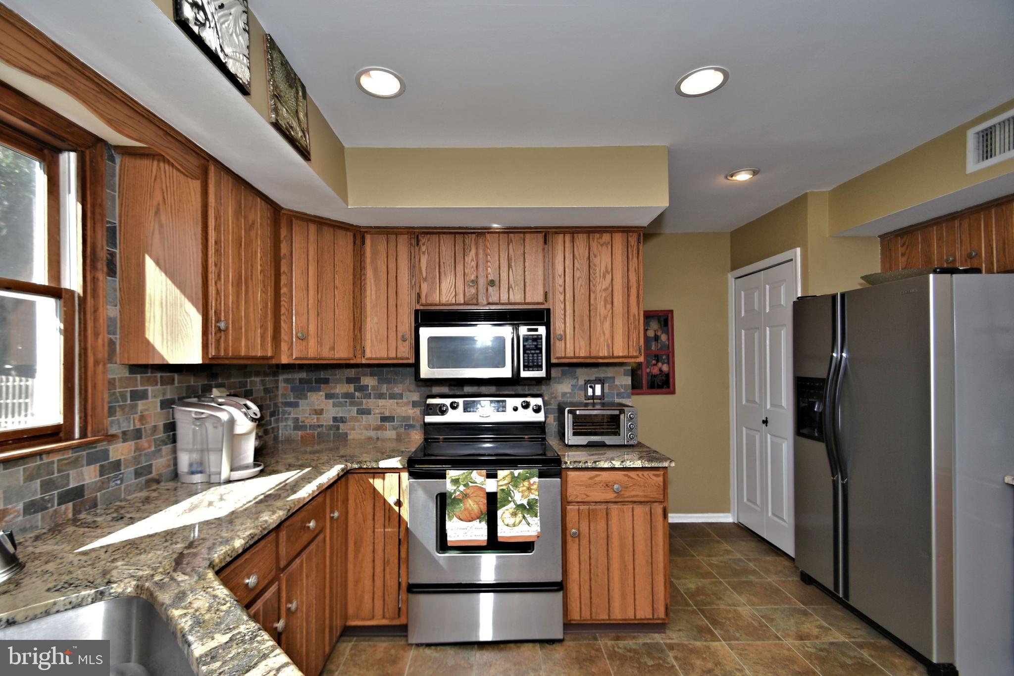 46 Heather Valley Road Holland, PA 18966 - Photo 7 of 35 Gallery Image 7