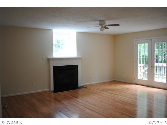 5906 La Rosa Road Chesterfield, VA 23832 - Photo 3 of 19 Den/Family/Great Room