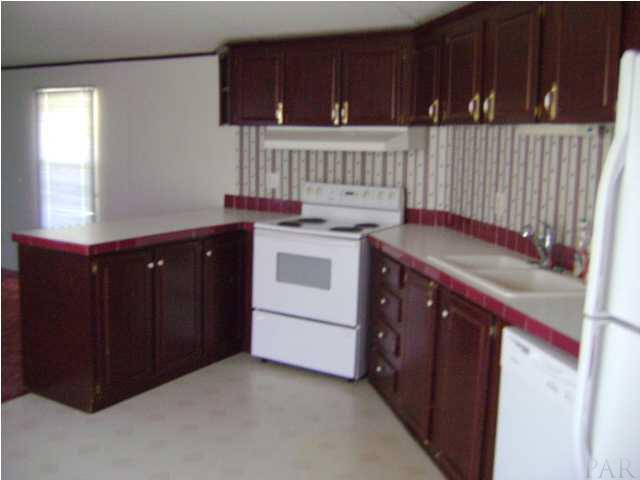 1065 Lewis Road Milton, FL 32570 - Photo 5 of 18 Gallery Image 5