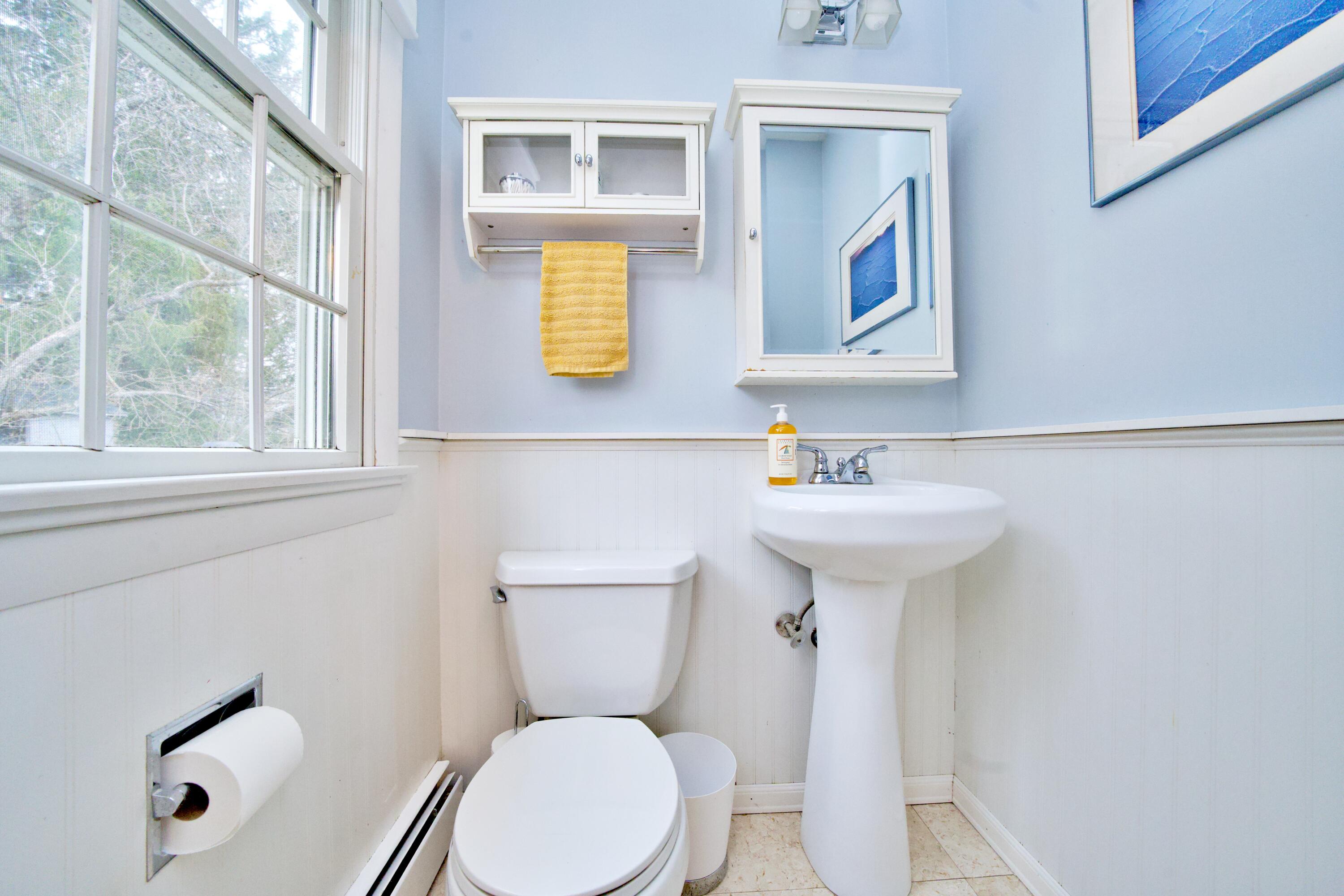 169 Juniper Street Bangor, ME 04401 - Photo 25 of 30 Bathroom