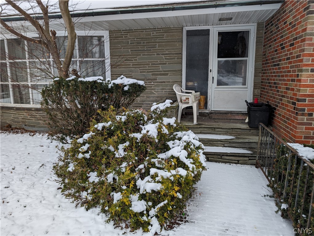 404 Kimber Road Syracuse, NY 13224 - Photo 4 of 36