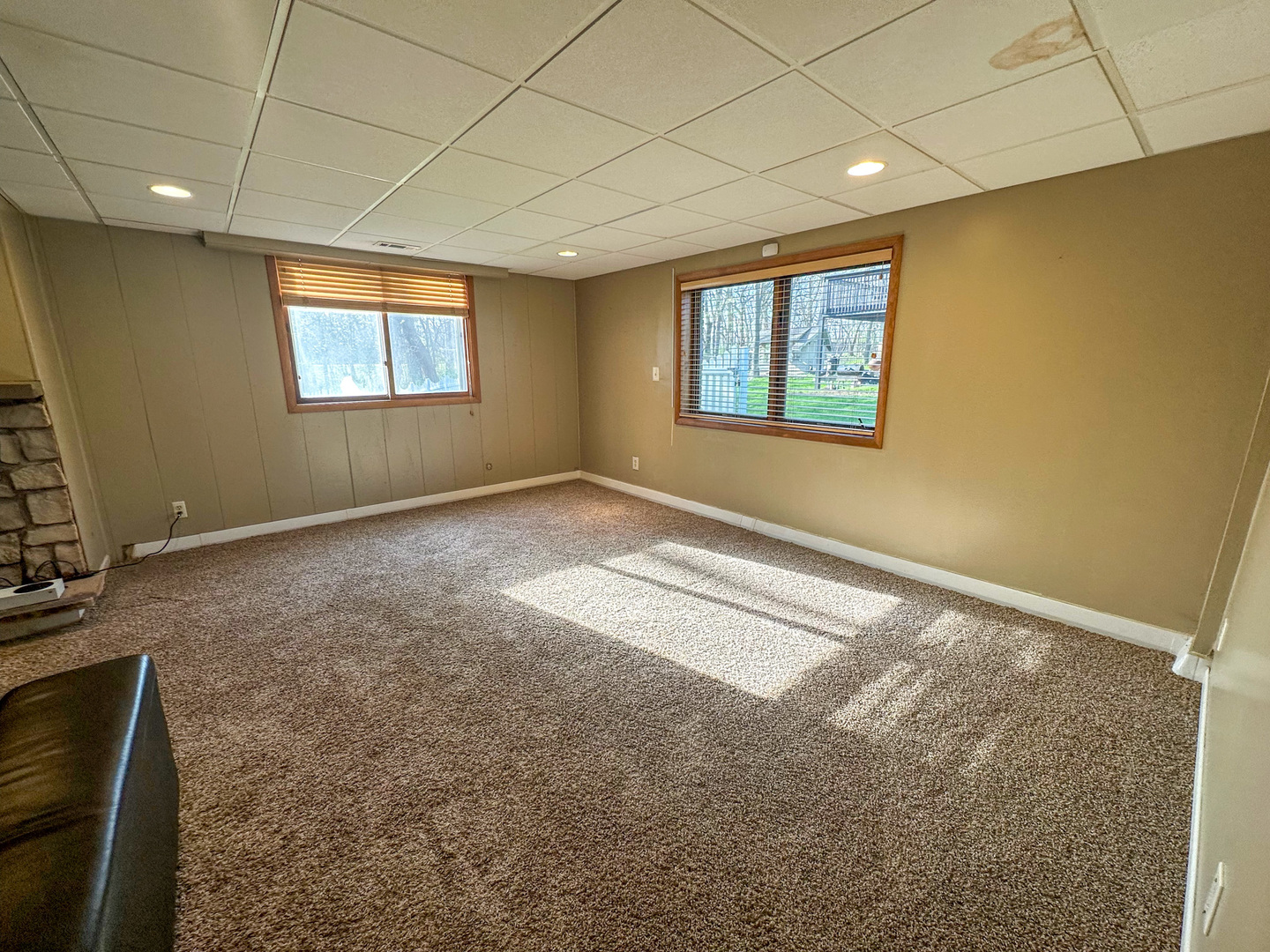 6315 North Post Oak Road Peoria, IL 61615 - Photo 20 of 31 a view of an empty room with a window