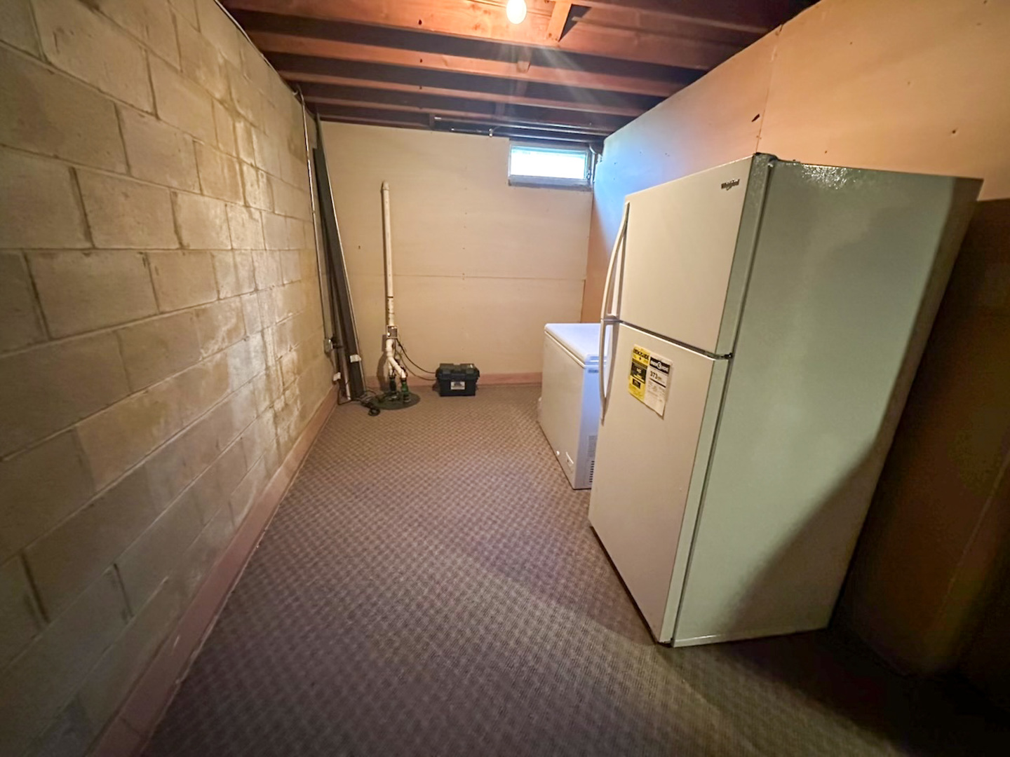 6315 North Post Oak Road Peoria, IL 61615 - Photo 30 of 31 a utility room with dryer and washer