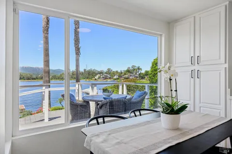 $1,799,000 | 35 Caribe Isle, Novato, CA 94949