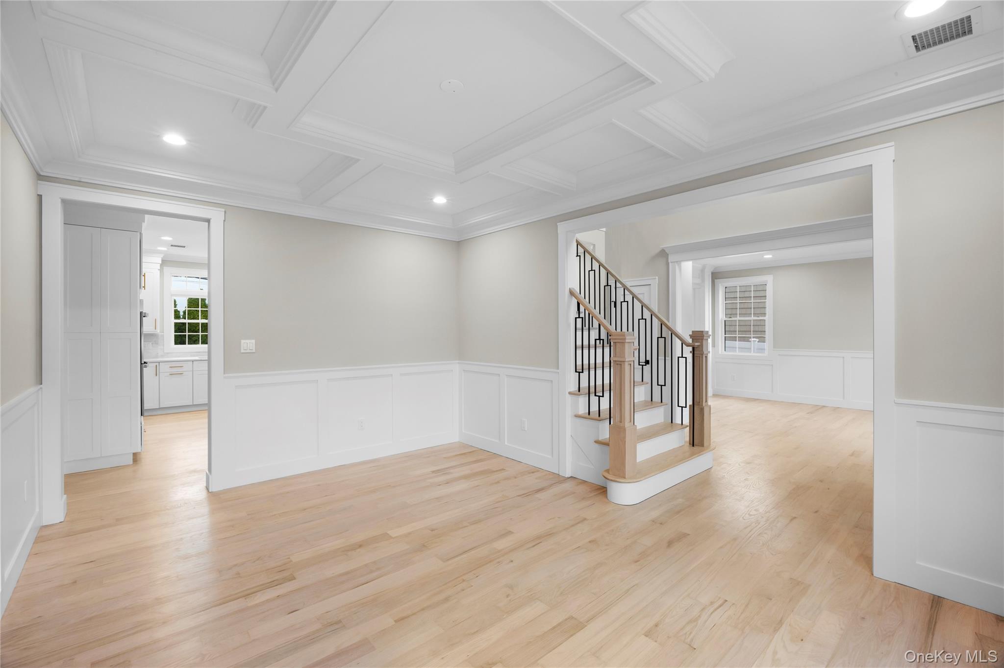 21 Devon Road Bethpage, NY 11714 - Photo 7 of 41