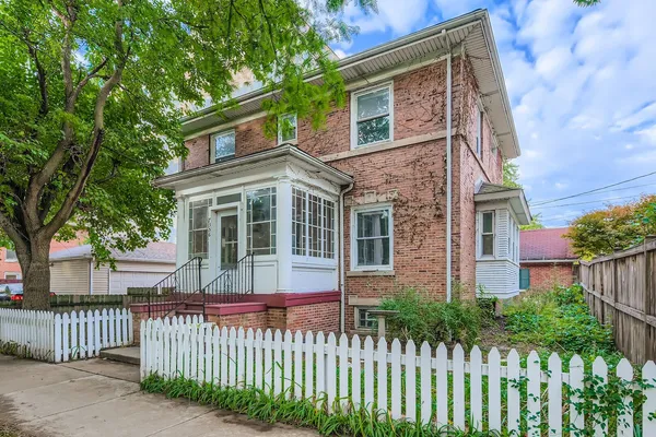 $539,000 | 7356 North Ashland Boulevard, Chicago, IL 60626