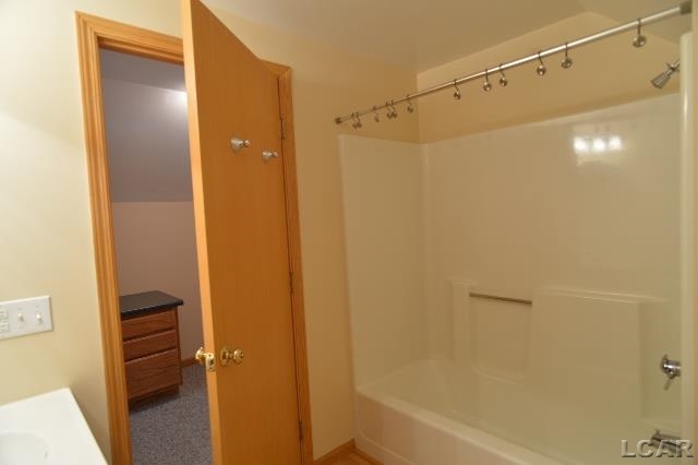 13175 Clinton Road Clinton, MI 49236 - Photo 34 of 66 31230843-33.JPG