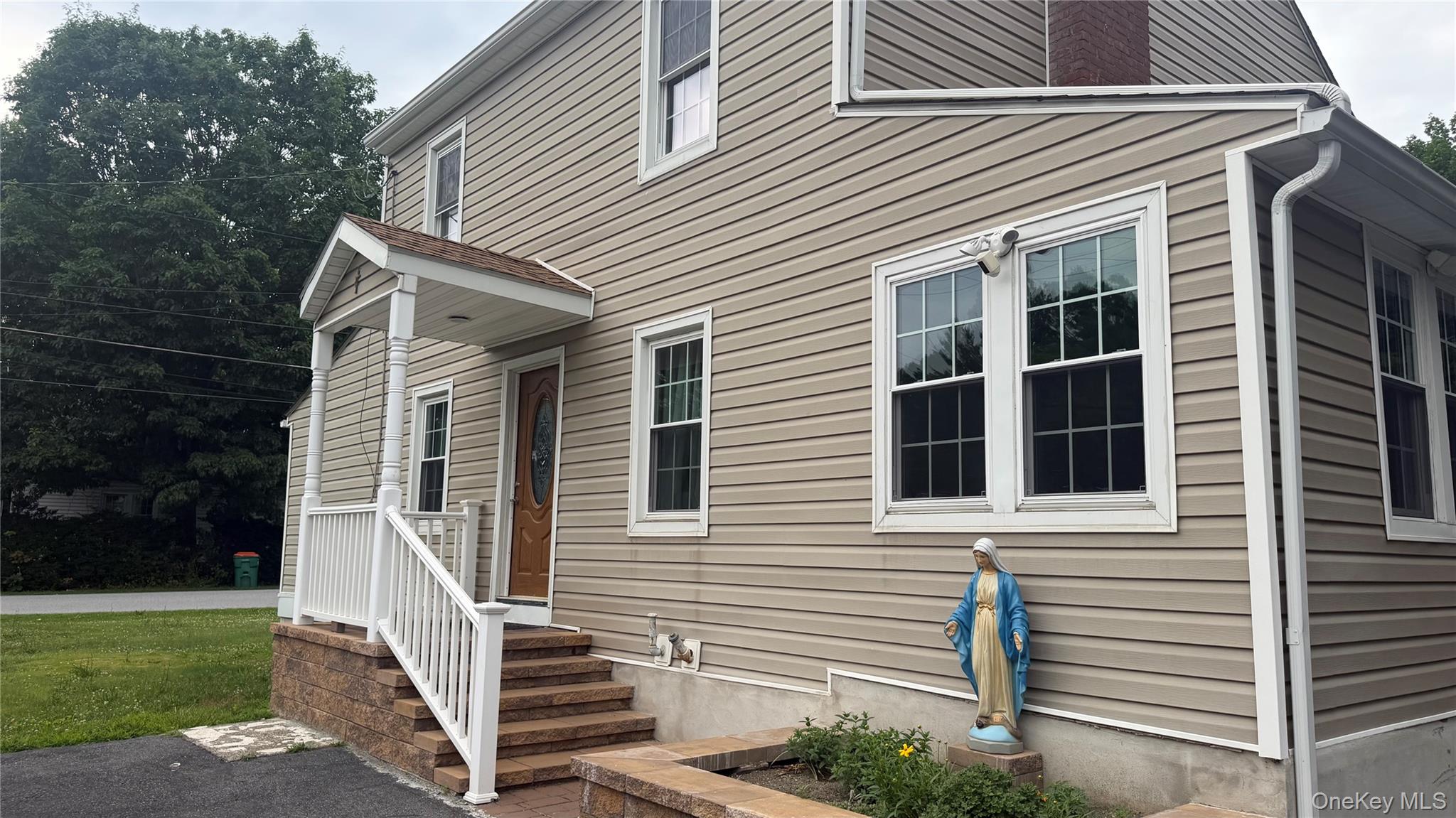 17 De Garmo Road Poughkeepsie, NY 12603 - Photo 2 of 30