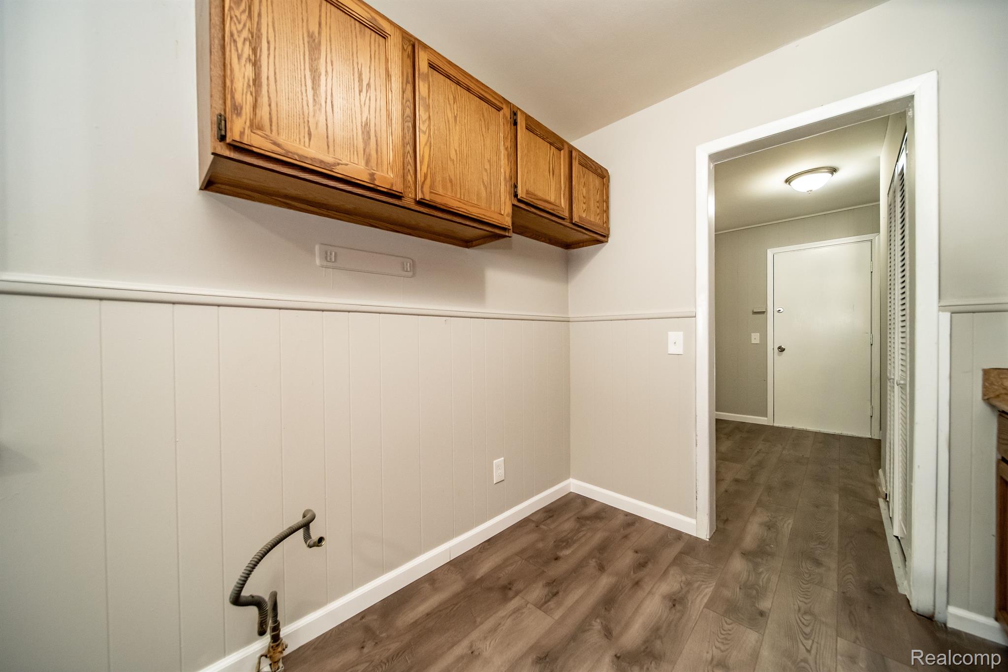 8233 Stephens Road Center Line, MI 48015 - Photo 13 of 48 Gallery Image 13