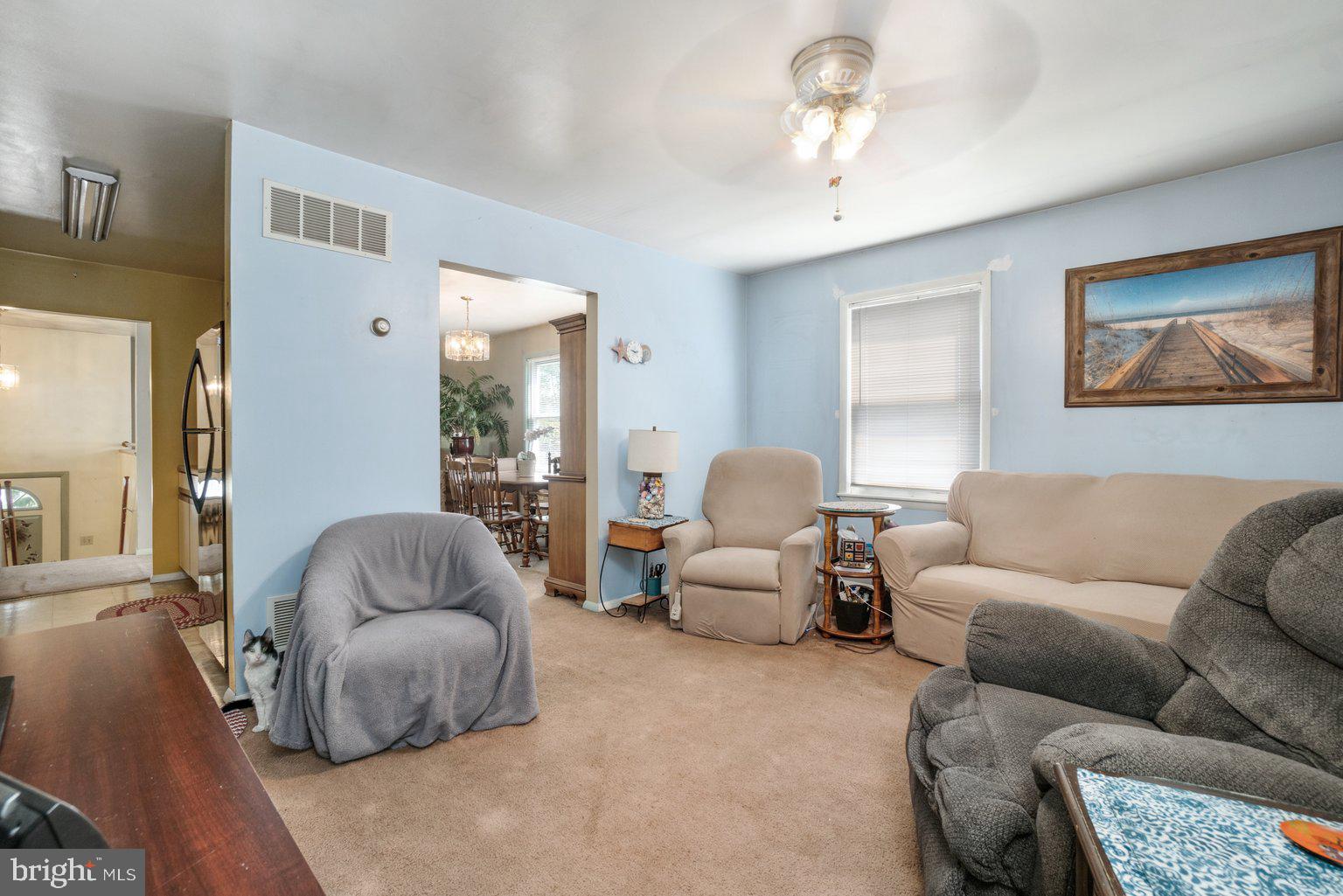 2432 Lodge Farm Road Baltimore, MD 21219 - Photo 11 of 35 Family Room