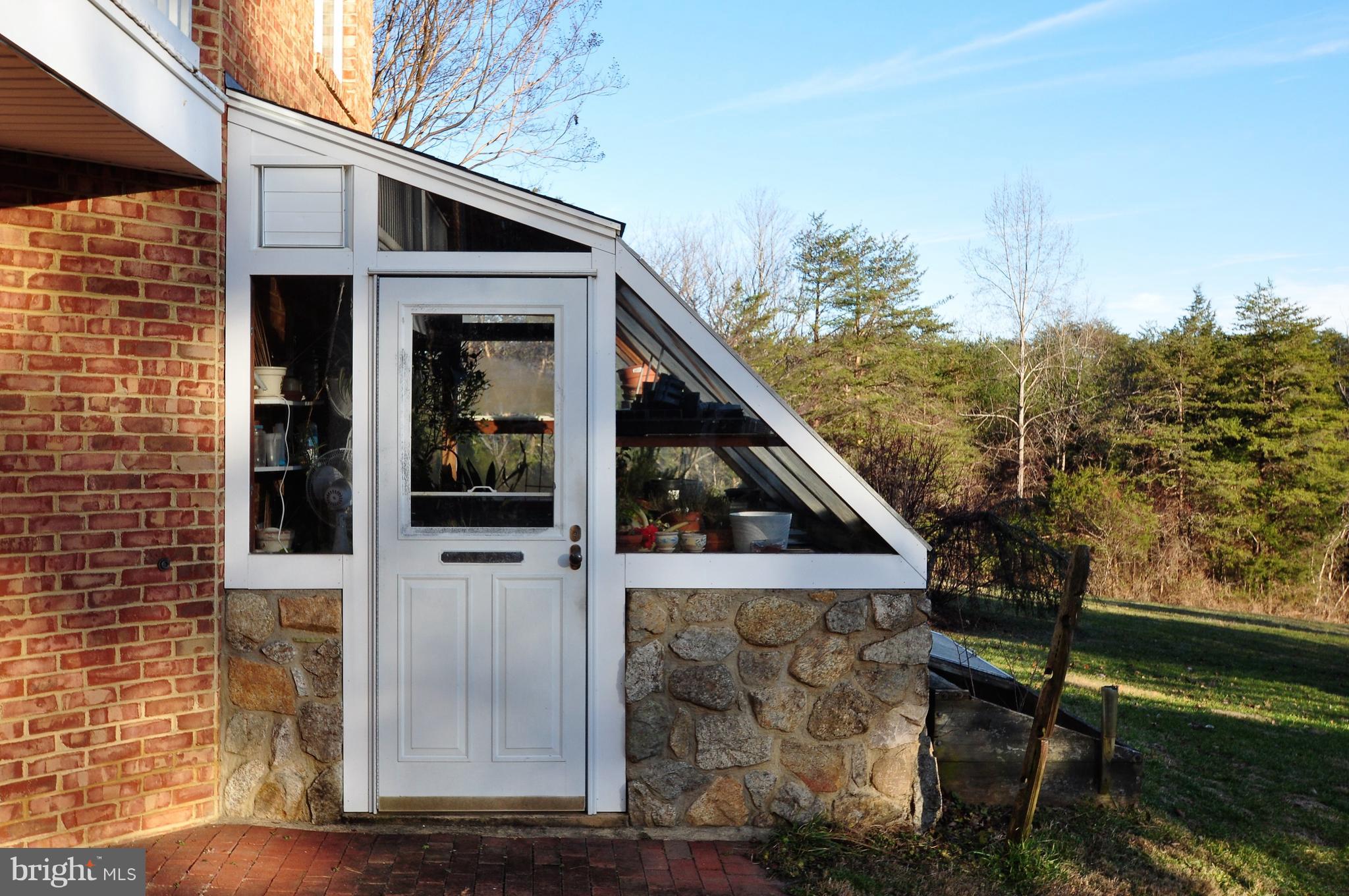 5114 Slate Mills Road Boston, VA 22713 - Photo 27 of 37 Green House