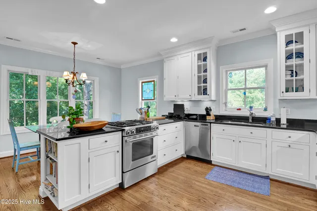 $2,000,000 | 6428 Shinncreek Lane, Wilmington, NC 28409