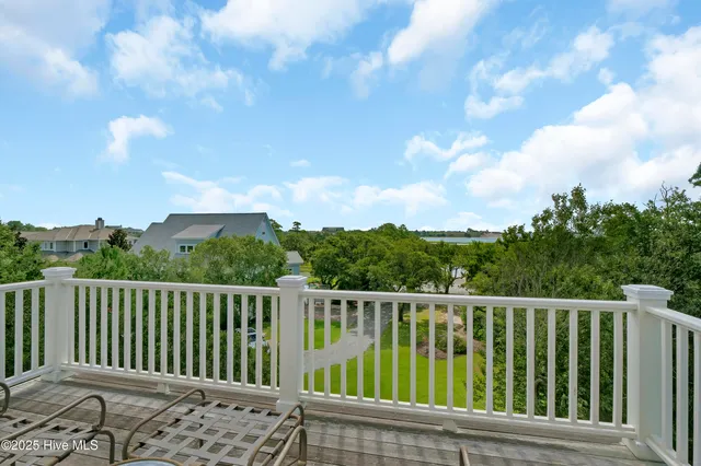 $2,000,000 | 6428 Shinncreek Lane, Wilmington, NC 28409