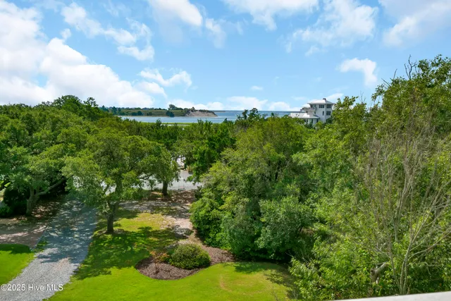 $2,000,000 | 6428 Shinncreek Lane, Wilmington, NC 28409