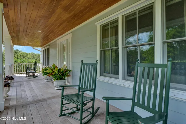 $2,000,000 | 6428 Shinncreek Lane, Wilmington, NC 28409