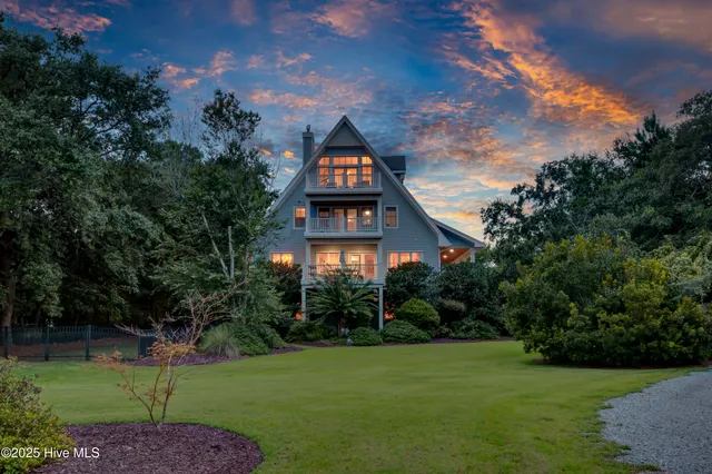 $2,000,000 | 6428 Shinncreek Lane, Wilmington, NC 28409